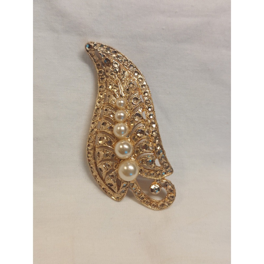 Leaf Brooch Faux Pearls Sparkle MCM Classic Vintage Gold Tone Grandmillennial